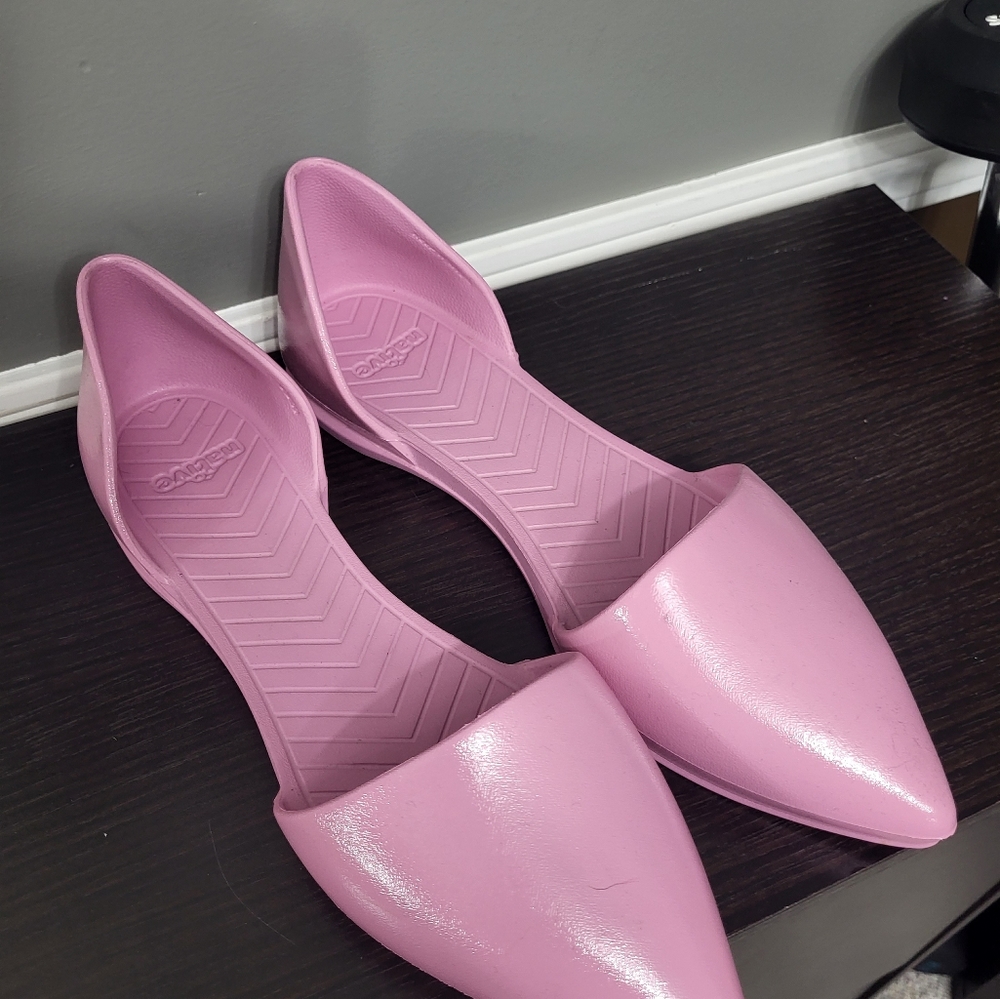 Brand new native flats